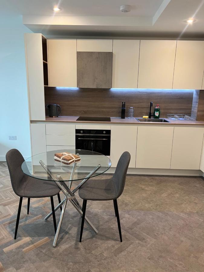 Stunning One Bedroom Apartment Лондон Экстерьер фото
